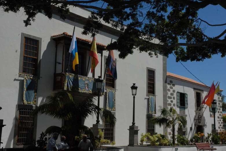 Fachada de las Casas Consistoriales de San Juan (Foto TA)